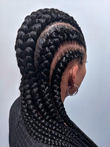 Bukky Beauty Hair provides all types of services for curly and coily hair.